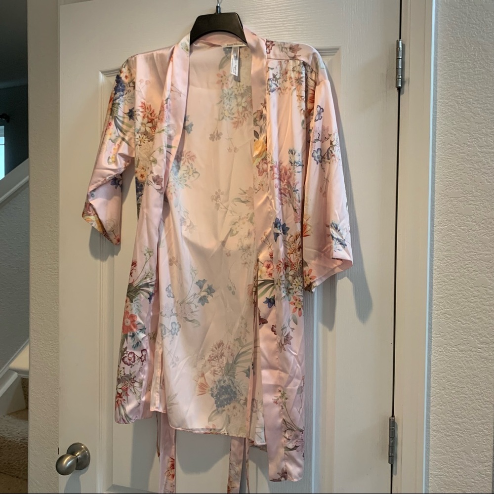 XS/S floral pink robe